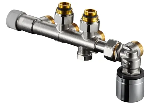 Anschlussarmatur von Oventrop mit mehreren Anschlüssen und einem Ventileinsatz, gefertigt aus Metall mit einer Kombination von Gewinde- und Eurokonusanschlüssen.